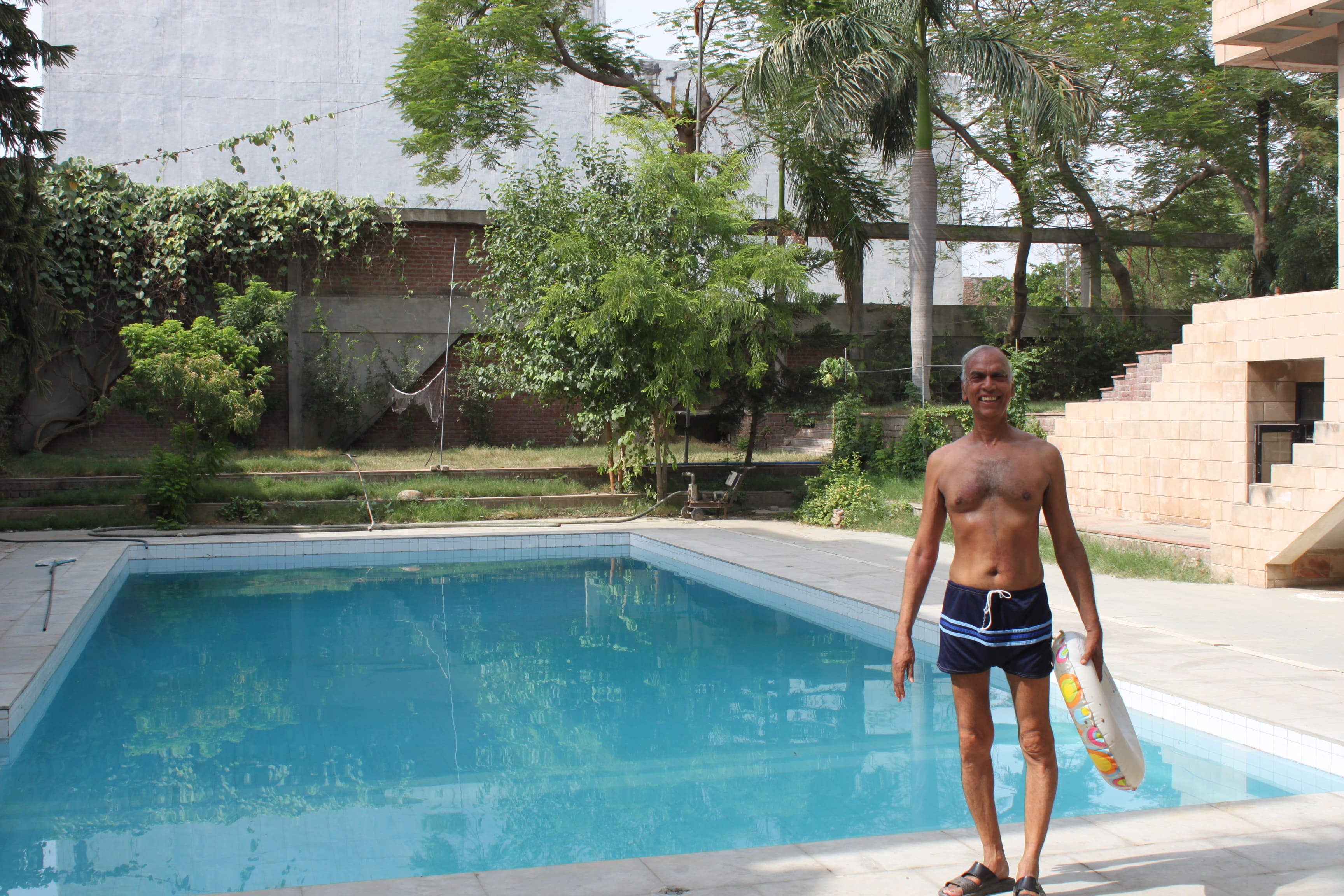 Dad vs Kids Relay Race — moment 2